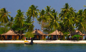 Trang Trang: Staying Over, Moving Around