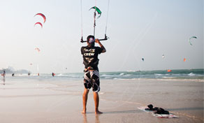 Chumphon Kitesurfing in Thung Wua Laen Beach