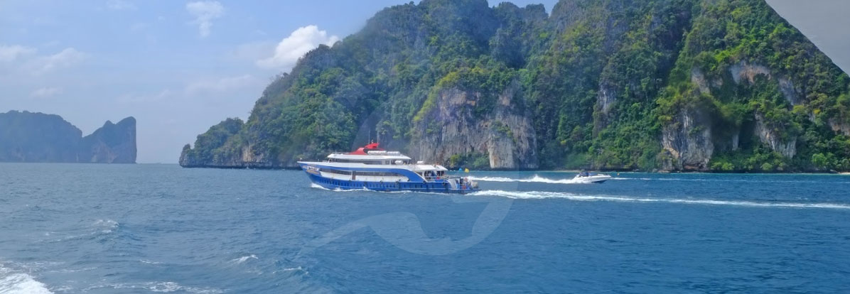 Phuket to Phi Phi: Speedboat or Ferry?
