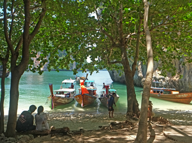 Koh Laoliang in motonave o traghetto: Viaggio in paradiso