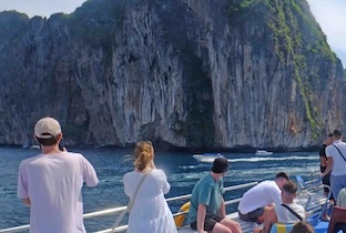 Ferry or Speedboat? Adventure from Phuket to Phi Phi Island